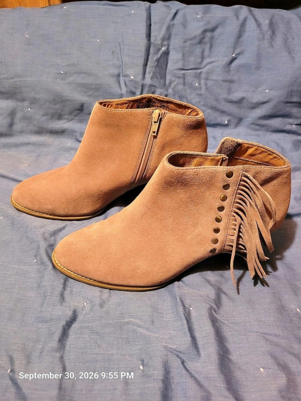 Vionic fringe ankle boots in light brown/tan